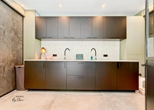 Renovated Architect-Designed Villa – 20 Minutes from Paris – Overlooking Château Park – High-End Finishes