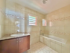 À VENDRE AU TAMPON (97430) – ENSEMBLE DE 2 VILLAS JUMELÉES AVEC VUE MER PANORAMIQUE