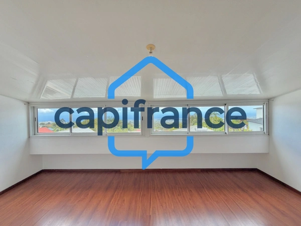 À VENDRE AU TAMPON (97430) – ENSEMBLE DE 2 VILLAS JUMELÉES AVEC VUE MER PANORAMIQUE