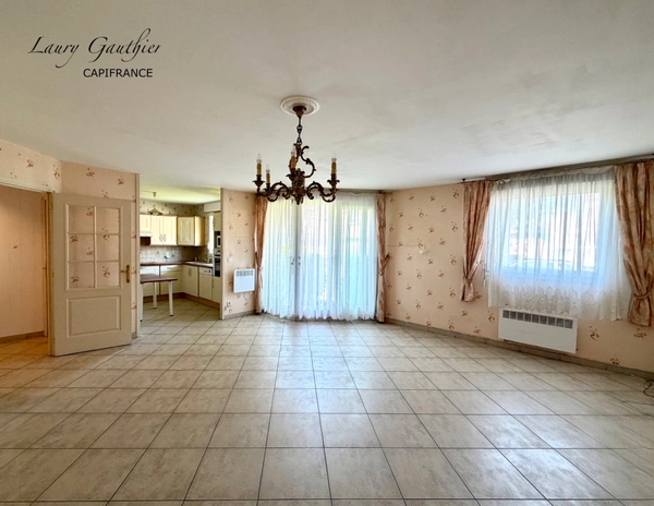 EXCLUSIVITÉ – Appartement T3 en rez-de-jardin avec terrasse, garage et parking en hyper-centre de Comines