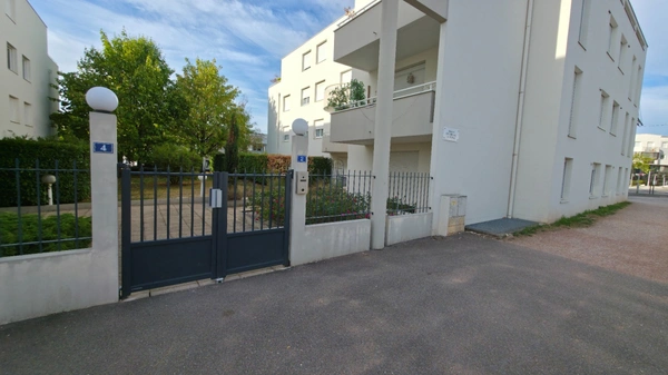 Appartement T2 45m2 avec terrasse Dijon Avenue Kellermann