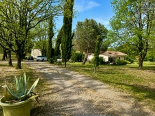 Maison plain-pied avec local indépendant de 106 m² sur superbe parc de 10 000 m² – Birac-sur-Trec (47)