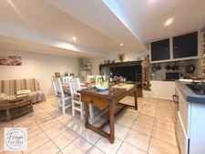 Maison de caractère 160 M2 habitable, jardin, 2 garages, 90 m2 de comble a exploiter