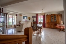 VAUX SUR MER - MAISON A PROXIMITÉ IMMÉDIATE DES COMMERCES