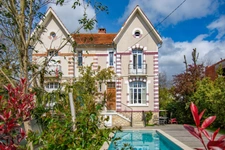 ROYAN - VILLA ANNÉE 30 A DEUX PAS DE PONTAILLAC