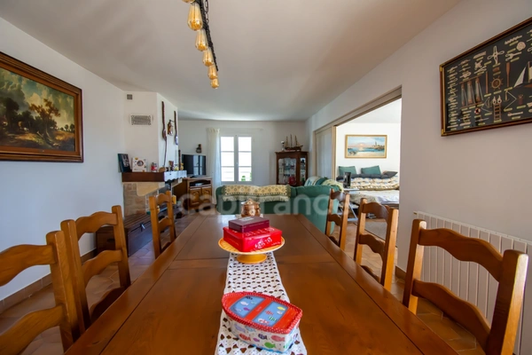 VAUX-SUR-MER – MAISON 160 M² AVEC PISCINE, À PROXIMITÉ DE PONTAILLAC 