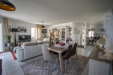ROYAN – EXCLUSIVITÉ – CHARMANTE MAISON DE PLAIN-PIED AVEC PISCINE