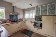 SAUJON – MAISON CONTEMPORAINE AVEC PISCINE INTERIEURE