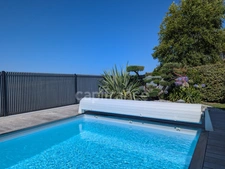 ROYAN – MAISON CONTEMPORAINE AVEC PISCINE ET VUE DÉGAGÉE