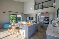 ROYAN – MAISON CONTEMPORAINE AVEC PISCINE ET VUE DÉGAGÉE