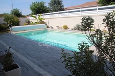 ROYAN – EXCLUSIVITÉ – CHARMANTE MAISON DE PLAIN-PIED AVEC PISCINE