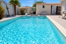 SAUJON – MAISON DE PLAIN PIED 3 CHAMBRES AVEC PISCINE.