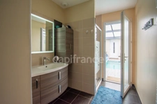 SAUJON – MAISON CONTEMPORAINE AVEC PISCINE INTERIEURE