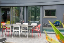 SAUJON – MAISON CONTEMPORAINE AVEC PISCINE INTERIEURE