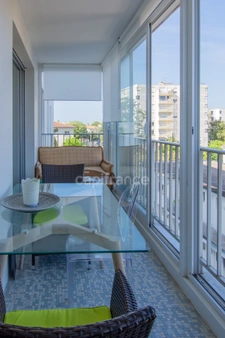 ROYAN – BEAU T3 DE 98 m² AVEC GARAGE ET CAVE À 650 M DE LA PLAGE