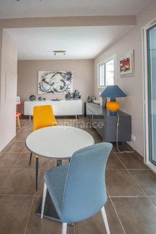 SAUJON – MAISON CONTEMPORAINE AVEC PISCINE INTERIEURE