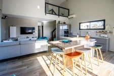 ROYAN – MAISON CONTEMPORAINE AVEC PISCINE ET VUE DÉGAGÉE