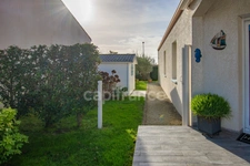 ROYAN – EXCLUSIVITÉ – CHARMANTE MAISON DE PLAIN-PIED AVEC PISCINE