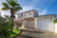 VAUX SUR MER - MAISON A PROXIMITÉ IMMÉDIATE DES COMMERCES