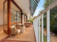 Entrance to Maisons-Laffitte Park - Very bright family apartment