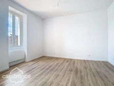 Maison rénovée 7 pièces + studio THOUARS (79)