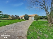THOUARS - SINGLE-STOREY HOUSE of 130m2 