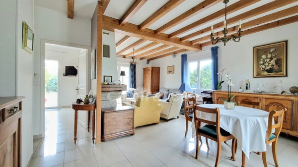 BRESSUIRE - MAISON DE PLAIN-PIED de 100m2 sur sous-sol