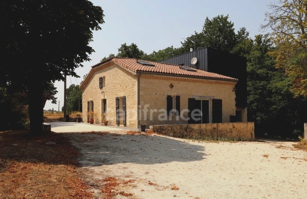 Élégante propriété en pierre au cœur de la campagne gersoise – Secteur Saint-Clar