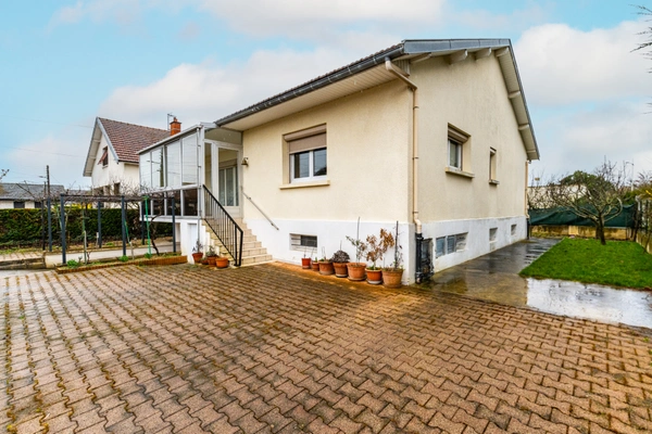 Maison à vendre 5 pièces LONGVIC (21)