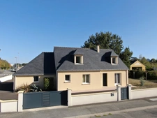 Maison de 150 m² avec 4 chambres et  terrain clos de 1 004 m²