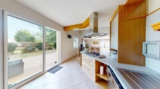 Maison de 150 m² avec 4 chambres et  terrain clos de 1 004 m²