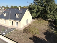 Maison de 150 m² avec 4 chambres et  terrain clos de 1 004 m²