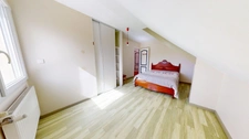 Maison de 150 m² avec 4 chambres et  terrain clos de 1 004 m²