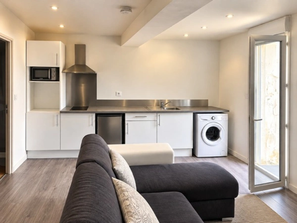 APPARTEMENT COMPOSE DE DEUX STUDIOS