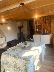 Belle maison Ardéchoise avec gîtes sur le terrain de 9950m²
