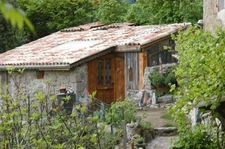 Belle maison Ardéchoise avec gîtes sur le terrain de 9950m²