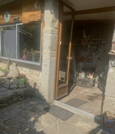 Belle maison Ardéchoise avec gîtes sur le terrain de 9950m²