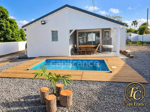 EXCLUSIVITÉ – ENSEMBLE IMMOBILIER DE 2 VILLAS T3 AVEC PISCINES PRIVATIVES – SAINT-FRANÇOIS