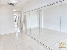 À LOUER – BUREAUX DE STANDING – 128 m²- BAIE MAHAULT (971)