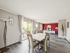 Chalon-Sur-Saône (71) Maison à vendre de 149,60 m² 6 pièces terrain de 568 m² panneaux Photovoltaïques-climatisation