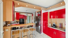 5 minutes from Chalon-sur-Saône (71) Superb Charming Villa – 200 m² living space – 1,800 m² grounds with swimming pool & pool house!