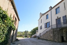 In Charrecey (71) Former wine estate of approximately 380 m² 13 minutes from the TGV station and 13000 m² of land!