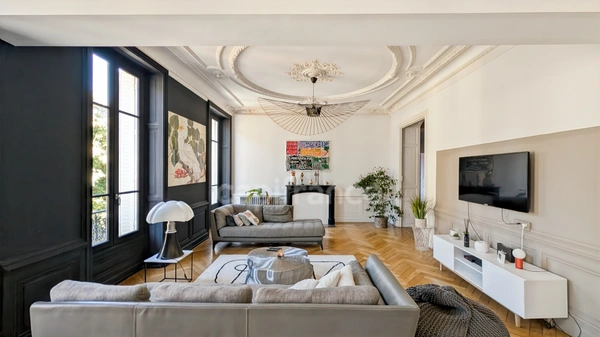 CHALON SUR SAONE (71) Magnifique Appartement haussmannien de 177,41 m² avec sa terrasse et ses 4 grandes chambres