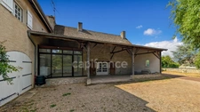 For sale: Magnificent 11-room house in Fontaines (71) with 7 bedrooms, garage, workshop, and 6000 m² of land!