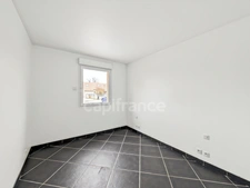 Saint-Germain-Du-Plain (71) Maison d'architecte Moderne à vendre de 120 m² 5 pièces Carport terrasse Géothermie !
