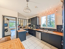 For sale in Saint-Marcel (71) Villa of 189 m² 7 rooms 5 bedrooms and building plot!