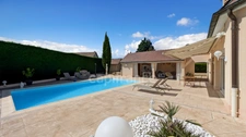 5 minutes from Chalon-sur-Saône (71) Superb Charming Villa – 200 m² living space – 1,800 m² grounds with swimming pool & pool house!