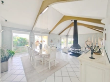 Lacrost (71) House for sale of 180 m² - 6 rooms - land of 2,481 m² swimming pool!