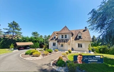 Givry (71) Maison à vendre de 250.43 m² - 6 pièces - terrain de 3 373 m² piscine !