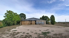 Frontenard (71) Propriété de caractère — Potentiel exceptionnel :  Habitation / Gîte 173 m² + 1 400 m² de dépendances et hangars